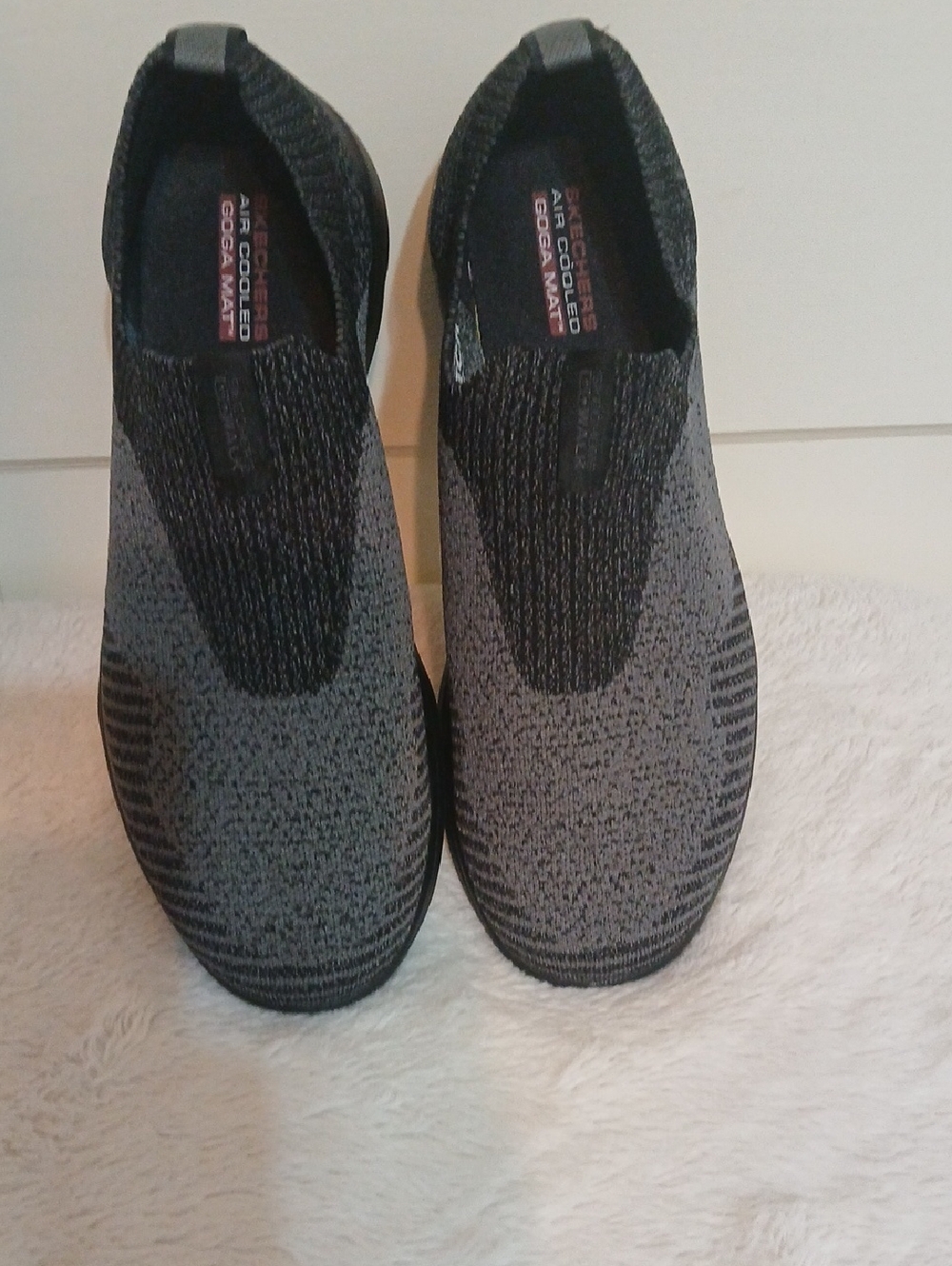 Skechers